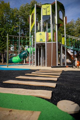 2025-08-25_espace jeu enfant - complexe j. marinelli_2470_dsc02034
